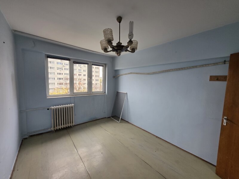 Jean Steriadi, 5 minute metrou 1 Decembrie 1918, bloc reabilitat